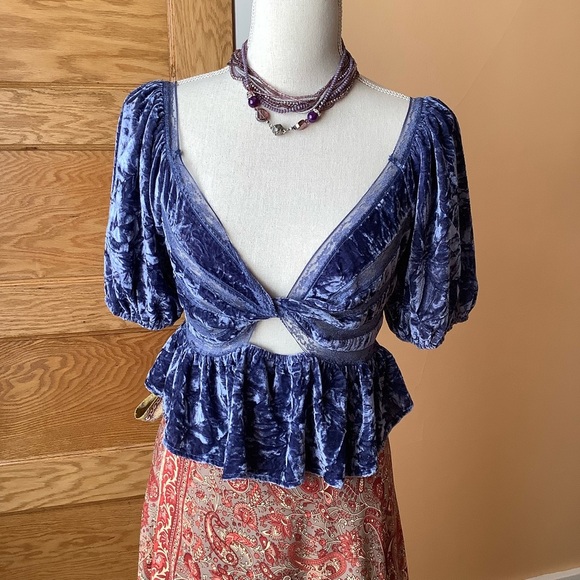 FREE PEOPLE Yours Truly Velvet Top in Wild Moon Size S - Picture 3 of 16